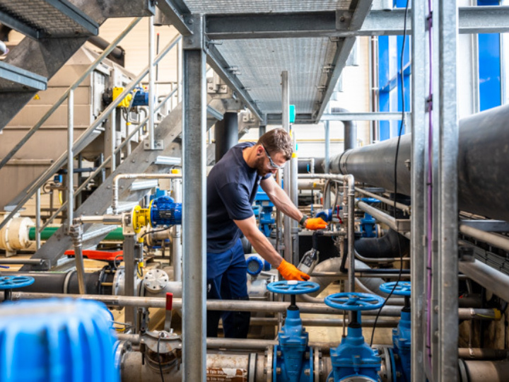 Medewerker machinekamer